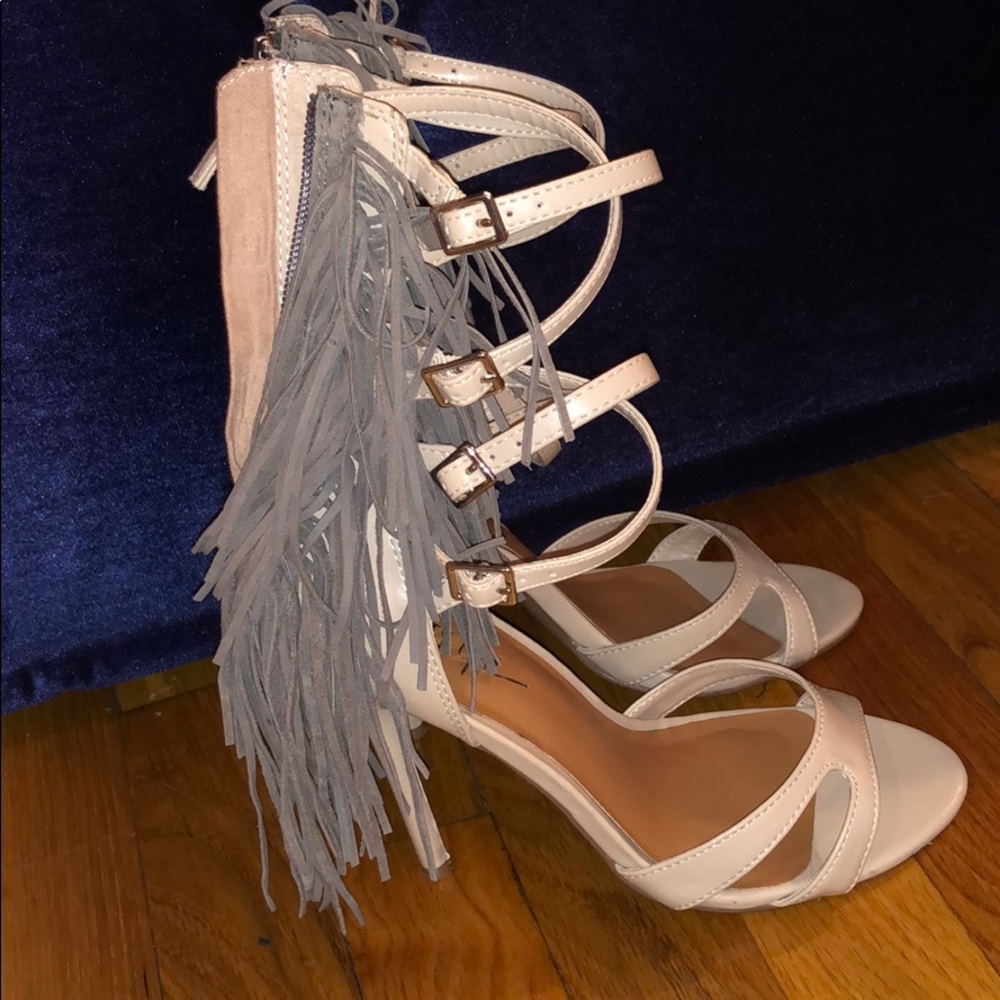 Beige and grey fringe heels